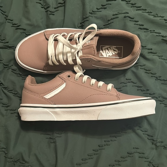 Vans - Picture 2 of 3